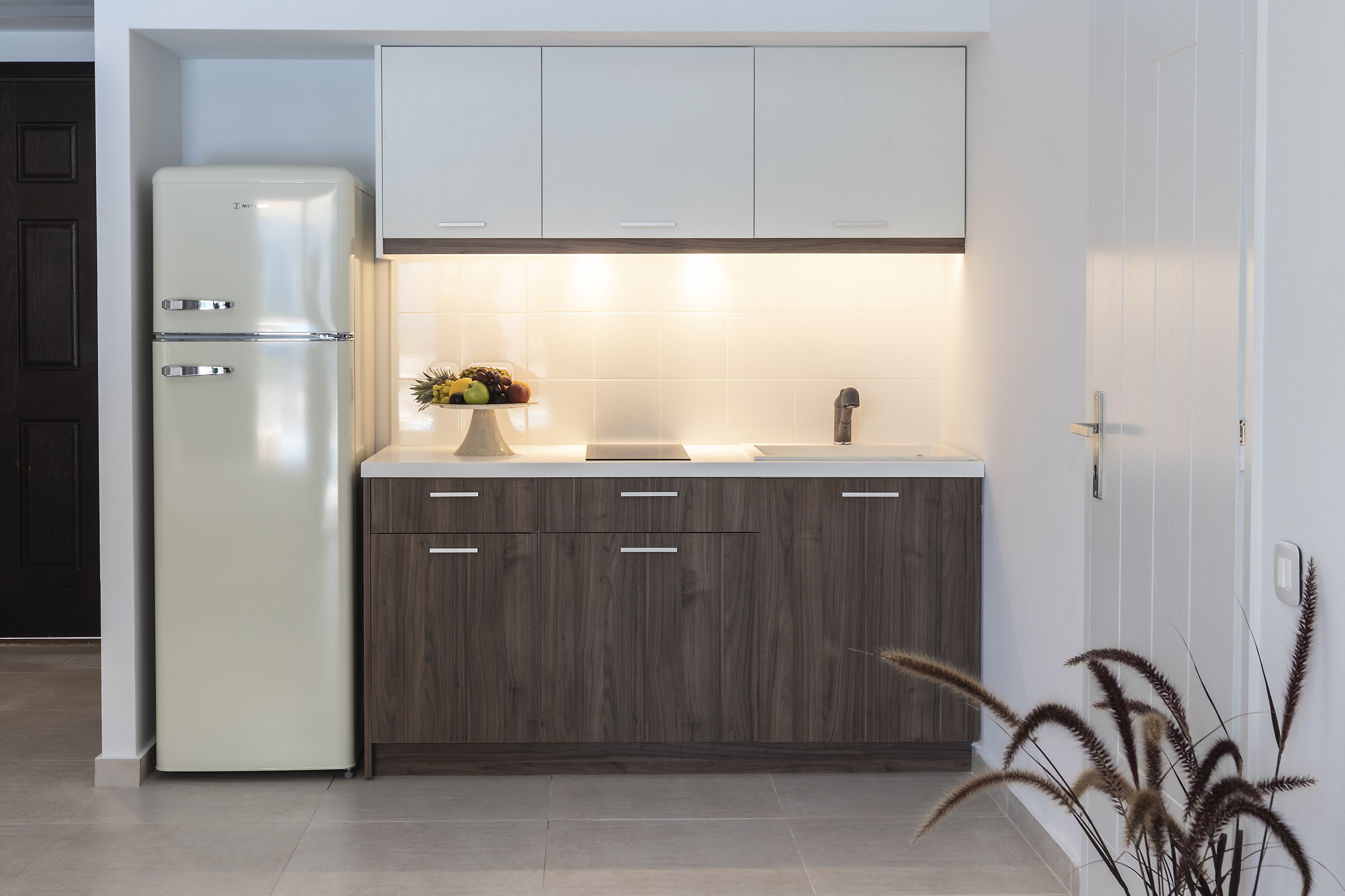 FAMILY APARTMENT SHARING POOL (3)